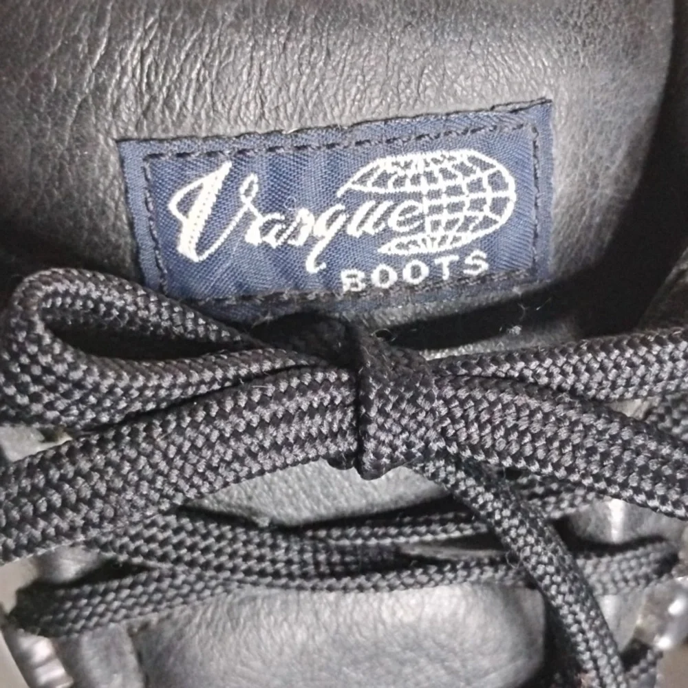Vasque Men's Black Leather Boots